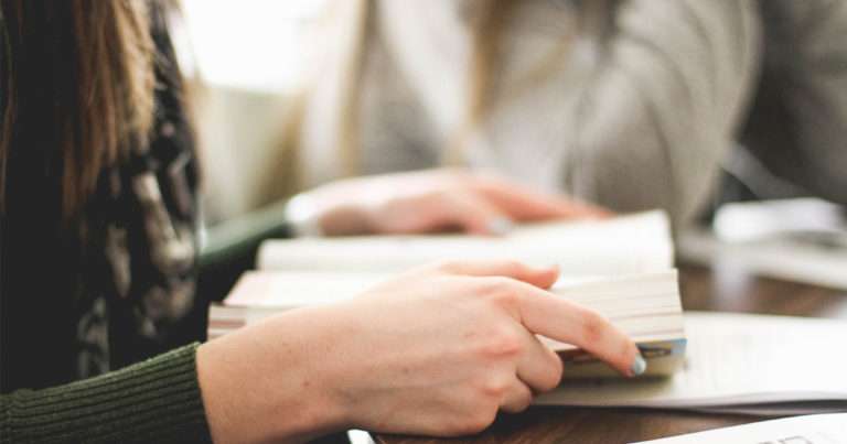 7 Brilliant personal finance books to save you money | Beanstalk Mums