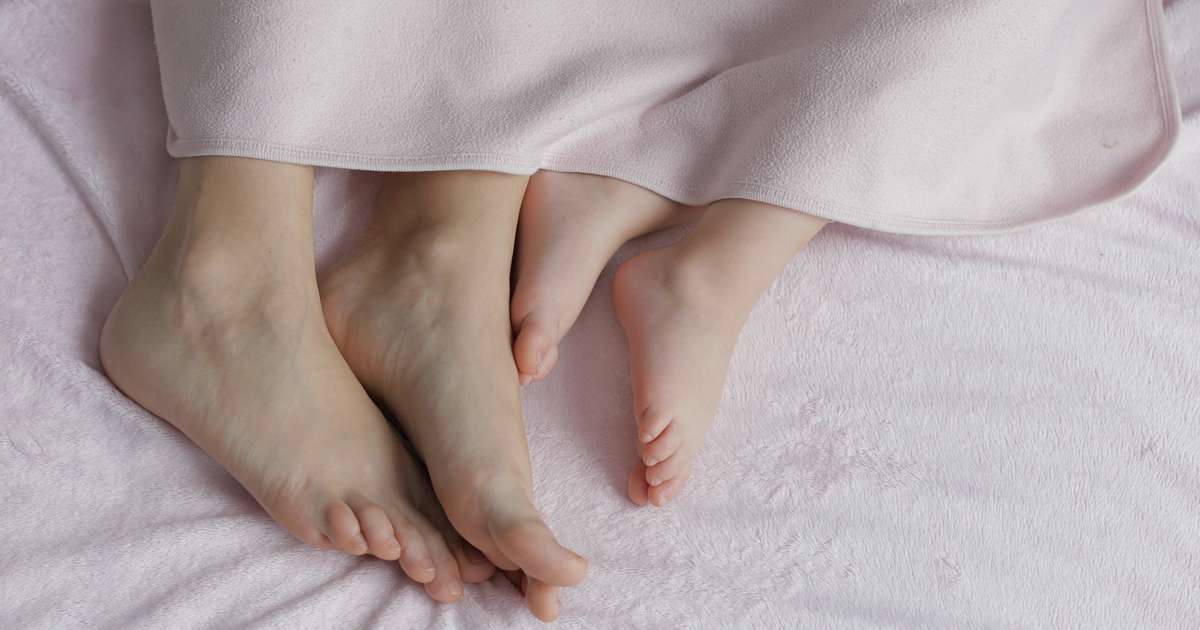 Child to stop sleeping in your bed - Beanstalk Mums Child to stop sleeping in your bed