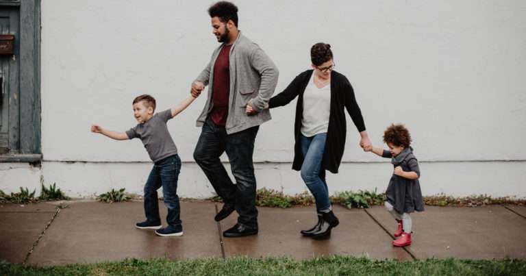 How to nurture a good relationship between your kids and your new partner | Beanstalk Mums