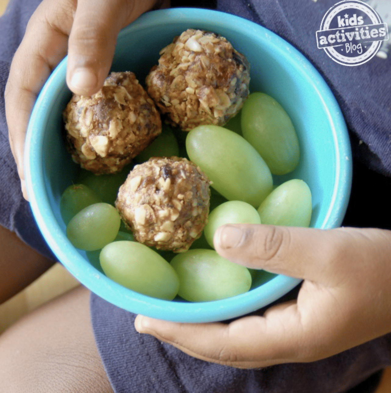 Easy No Bake Breakfast Balls