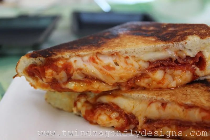 Camp Cooker Pizza Pie | Easy meals when camping