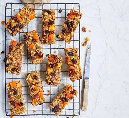 Tropical breakfast bars | Easy meals when camping