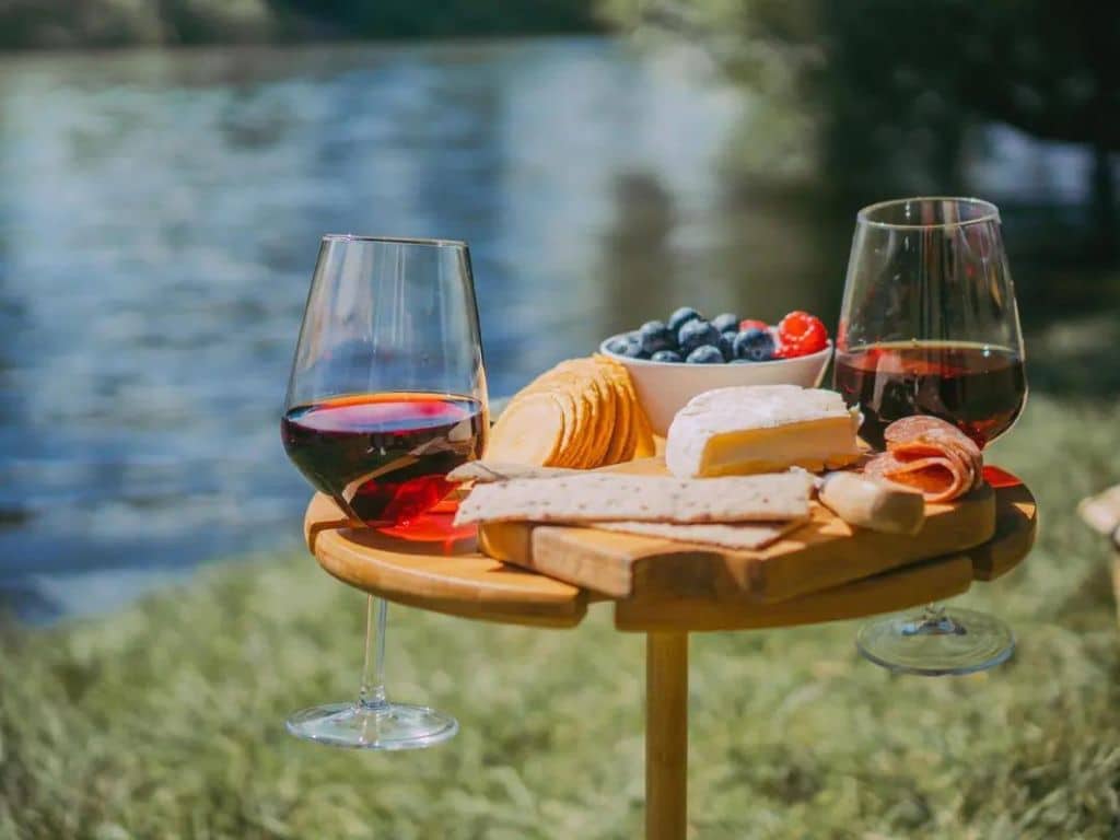 Outdoor wine table | Mothers Day 2024