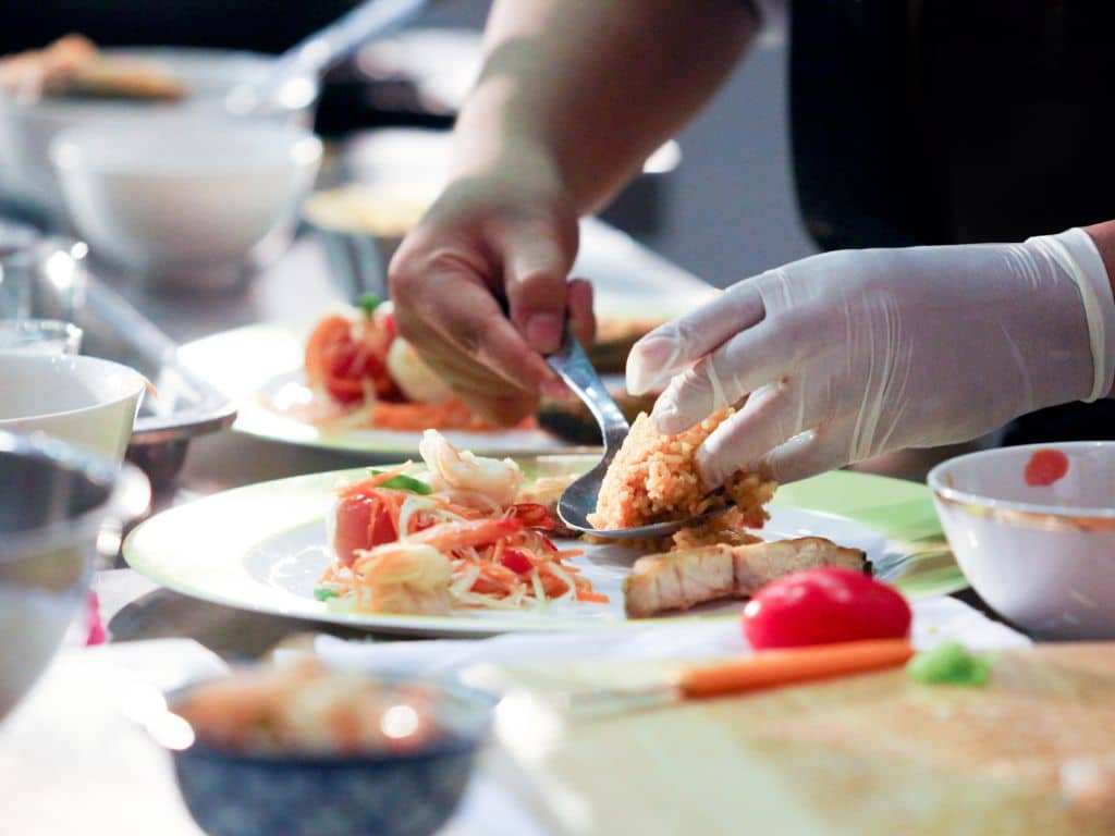 commercial kitchen - Food preparation equipment