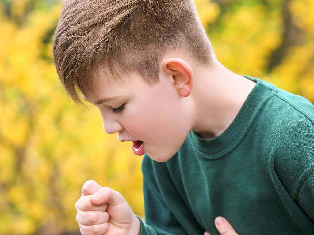 how to treat an asthma attack at home