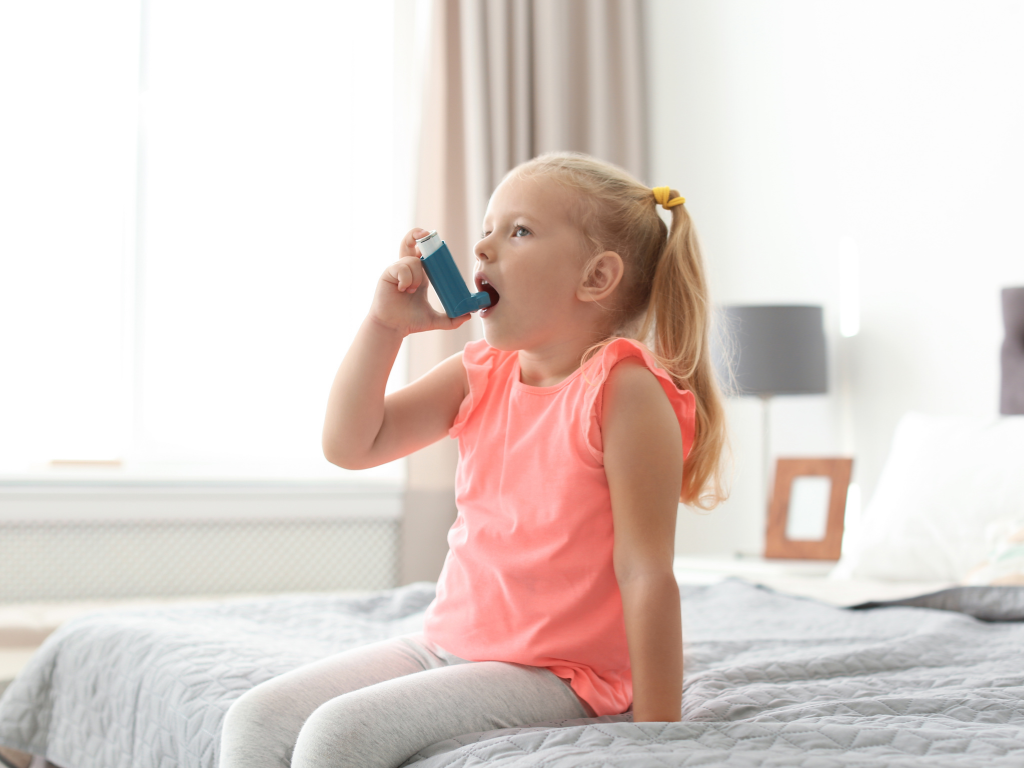 how to treat an asthma attack at home